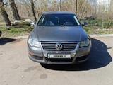 Volkswagen Passat 2005 года за 3 500 000 тг. в Аксу – фото 5