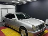 Mercedes-Benz E 230 1997 года за 2 222 222 тг. в Атырау – фото 2