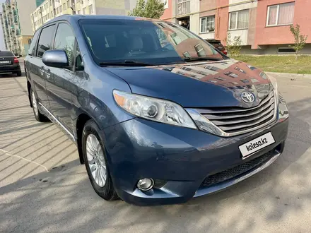 Toyota Sienna 2017 года за 14 200 000 тг. в Алматы – фото 20