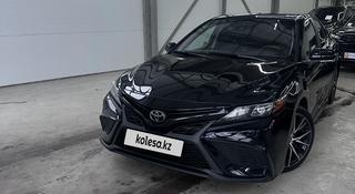 Toyota Camry 2021 года за 12 000 000 тг. в Астана