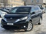 Toyota Sienna 2015 года за 11 500 000 тг. в Актобе