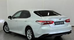 Toyota Camry Elegance 2021 года за 12 490 000 тг. в Астана – фото 2
