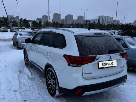 Mitsubishi Outlander 2015 года за 8 800 000 тг. в Астана – фото 4