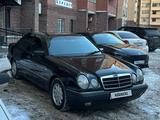 Mercedes-Benz E 230 1997 годаfor3 200 000 тг. в Астана
