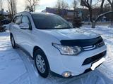 Mitsubishi Outlander 2012 годаfor7 300 000 тг. в Петропавловск – фото 2