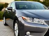 Lexus ES 300h 2013 годаfor11 500 000 тг. в Актау – фото 3