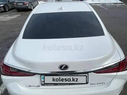 Lexus ES 250 2021 года за 28 000 000 тг. в Алматы – фото 5