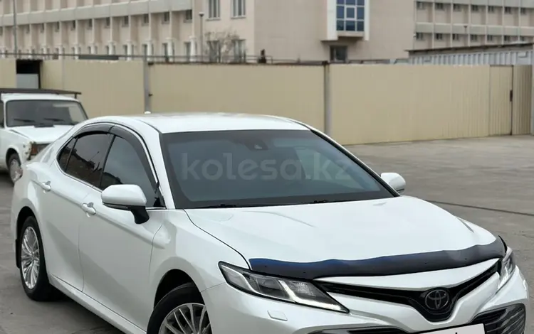 Toyota Camry 2019 года за 12 500 000 тг. в Атырау