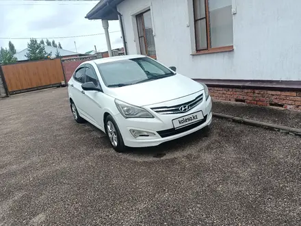 Hyundai Solaris 2015 года за 4 300 000 тг. в Атбасар – фото 16