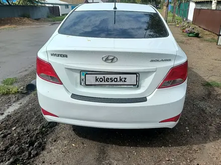 Hyundai Solaris 2015 года за 4 300 000 тг. в Атбасар – фото 9