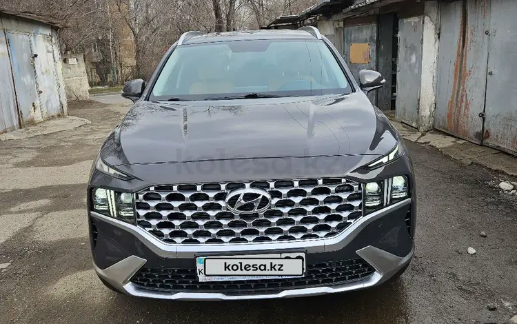 Hyundai Santa Fe 2022 года за 16 900 000 тг. в Алматы