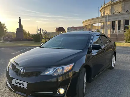 Toyota Camry 2014 года за 5 900 000 тг. в Атырау – фото 23