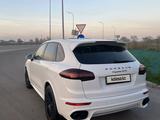 Porsche Cayenne 2015 года за 27 000 000 тг. в Алматы – фото 2