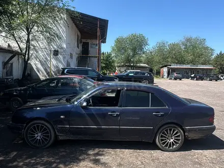 Mercedes-Benz E 280 1996 года за 1 200 000 тг. в Алматы – фото 2