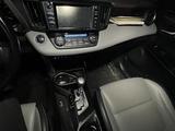 Toyota RAV4 2018 года за 7 850 000 тг. в Актау