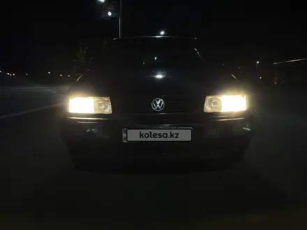 Volkswagen Passat 1995 года за 1 600 000 тг. в Петропавловск – фото 7