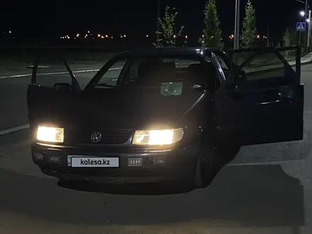 Volkswagen Passat 1995 года за 1 600 000 тг. в Петропавловск – фото 8