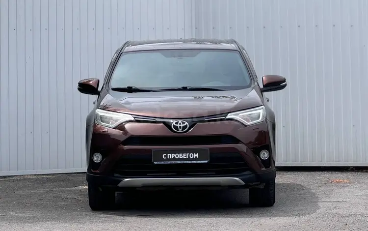 Toyota RAV4 2018 года за 11 990 000 тг. в Караганда