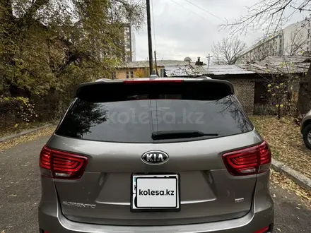 Kia Sorento 2018 года за 11 950 000 тг. в Алматы – фото 6