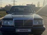 Mercedes-Benz E 220 1993 года за 2 000 000 тг. в Тараз