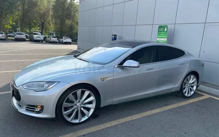 Tesla Model S 2013 годаүшін9 700 000 тг. в Алматы