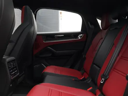 Porsche Cayenne S 2025 года за 112 554 200 тг. в Астана – фото 17
