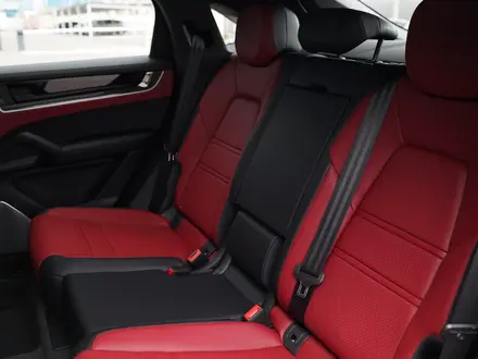 Porsche Cayenne S 2025 года за 112 554 200 тг. в Астана – фото 18