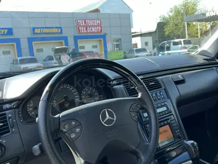 Mercedes-Benz E 320 2001 года за 6 000 000 тг. в Шымкент – фото 10