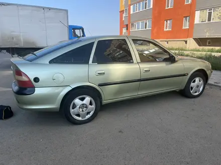 Opel Vectra 1997 года за 1 300 000 тг. в Актобе – фото 3