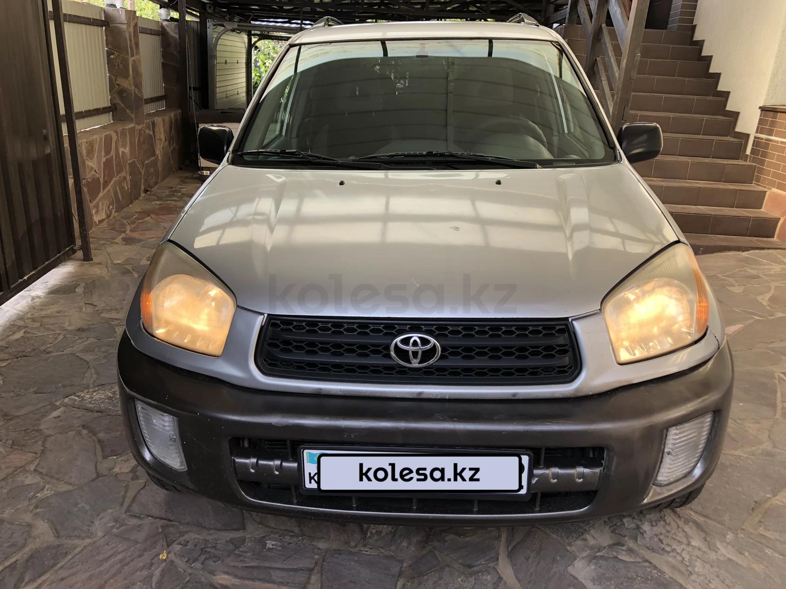 Toyota RAV4 2000 г.