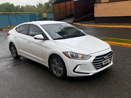 Hyundai Elantra 2017 года за 3 500 000 тг. в Актобе – фото 2