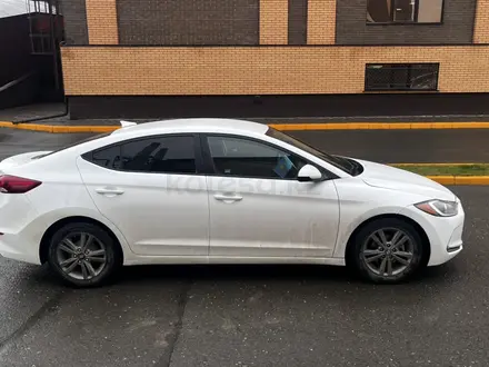 Hyundai Elantra 2017 года за 3 500 000 тг. в Актобе – фото 5