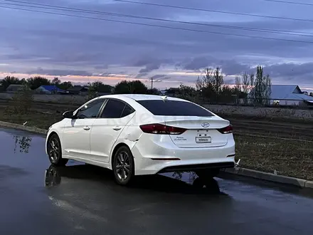 Hyundai Elantra 2017 года за 3 500 000 тг. в Актобе – фото 9