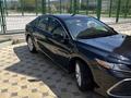 Toyota Camry 2023 года за 9 200 000 тг. в Актау – фото 3