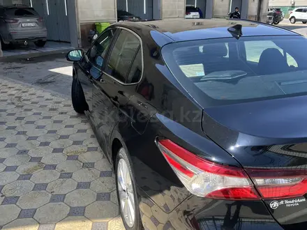 Toyota Camry 2023 года за 9 200 000 тг. в Актау – фото 5