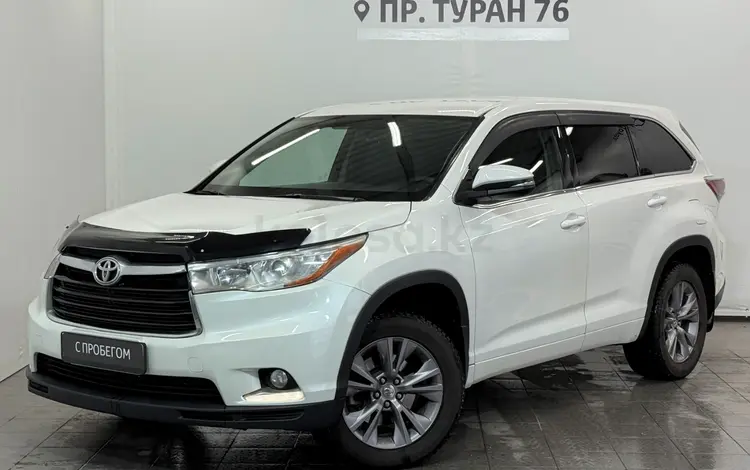 Toyota Highlander Prestige 2015 года за 11 900 000 тг. в Астана