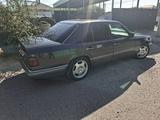 Mercedes-Benz E 280 1994 года за 3 100 000 тг. в Шымкент – фото 3