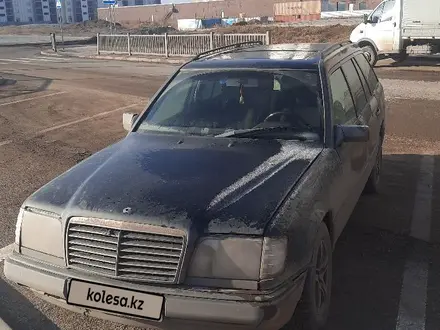 Mercedes-Benz E 220 1993 года за 1 300 000 тг. в Астана