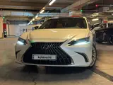 Lexus ES 300h F Sport Design 2023 годаfor31 790 000 тг. в Алматы