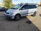 SEAT Alhambra 2000 годаүшін2 900 000 тг. в Уральск