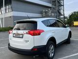 Toyota RAV4 2015 годаүшін10 700 000 тг. в Атырау – фото 2