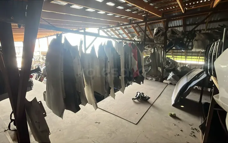 Крыло за 10 000 тг. в Шымкент