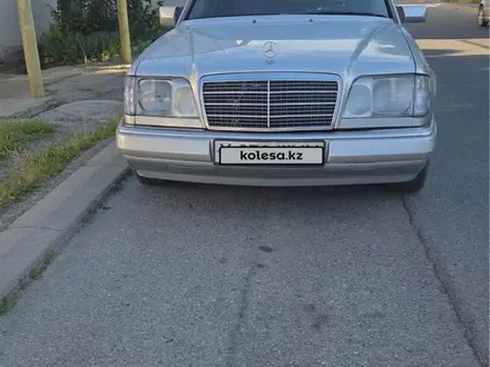 Mercedes-Benz E 200 1995 года за 1 900 000 тг. в Шымкент – фото 3