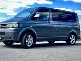 Volkswagen Multivan 2010 года за 14 900 000 тг. в Костанай