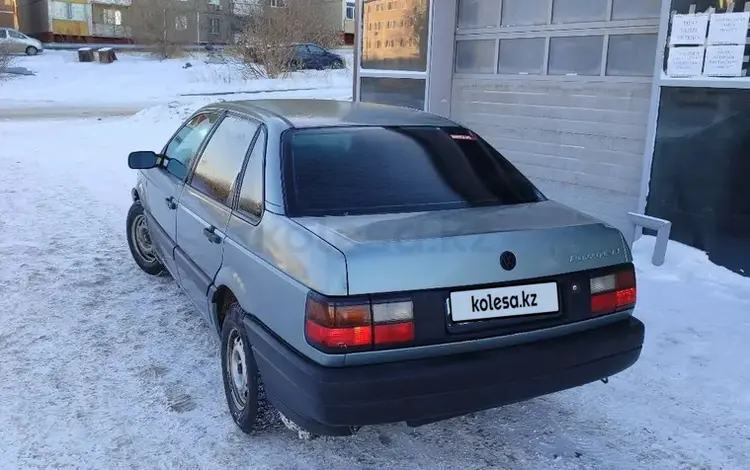 Volkswagen Passat 1988 годаfor1 200 000 тг. в Караганда