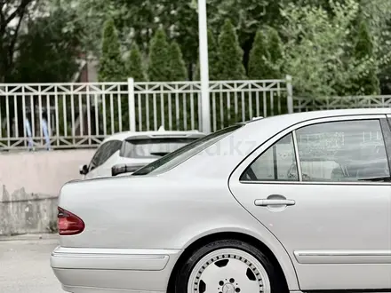 Mercedes-Benz E 320 2000 года за 4 850 000 тг. в Алматы – фото 8