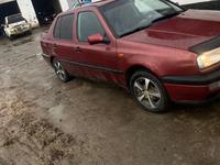 Volkswagen Vento 1993 годаfor1 400 000 тг. в Караганда