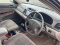 Toyota Camry 2003 года за 2 950 000 тг. в Атырау – фото 8