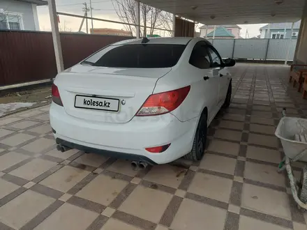 Hyundai Accent 2013 года за 3 000 000 тг. в Атырау – фото 5