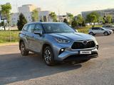 Toyota Highlander 2021 года за 23 000 000 тг. в Алматы